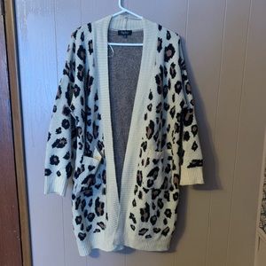 Papillon brown & black cheetah print medium weight knit open cardigan